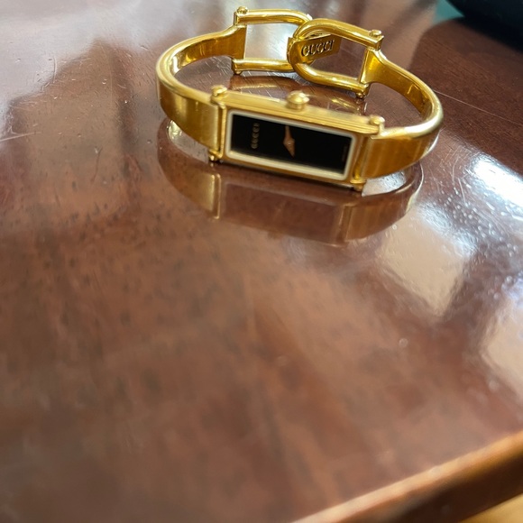 Vintage Gucci Watch - Picture 9 of 11
